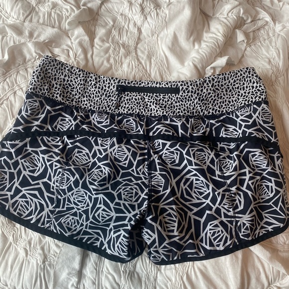 Lululemon Rosette Shorts - Picture 2 of 2